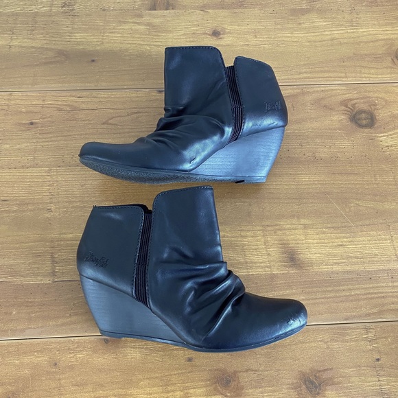 size 15 pull on work boots